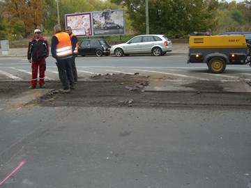 071025_strassenbauarbeiten3.jpg (27277 Byte)