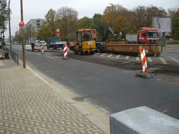 071025_strassenbauarbeiten4.jpg (28591 Byte)